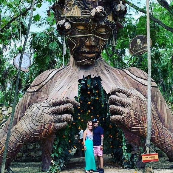 Profile Picture of Jessica Avilés (@jeyga) on Poshmark