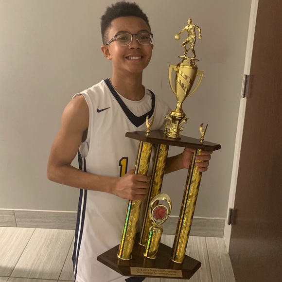 Profile Picture of Justin Surratt (@justinsurratt3) on Poshmark