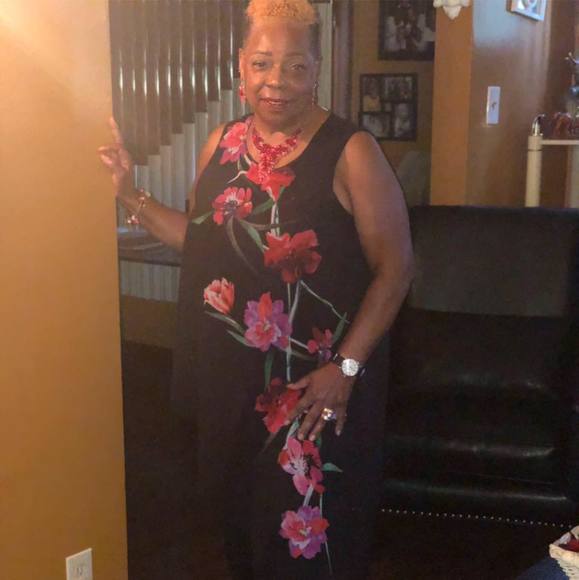 Profile Picture of Cynthia Branch (@cynthia_branch) on Poshmark