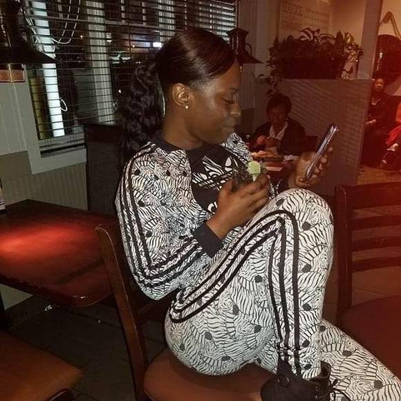 Profile Picture of Chandrea Phillips (@chandreap1) on Poshmark