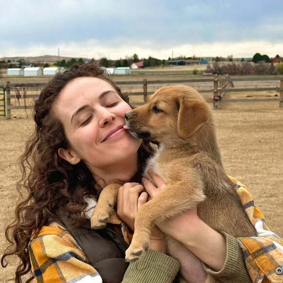 Profile Picture of Bridgit Wald (@bridgitwald220) on Poshmark