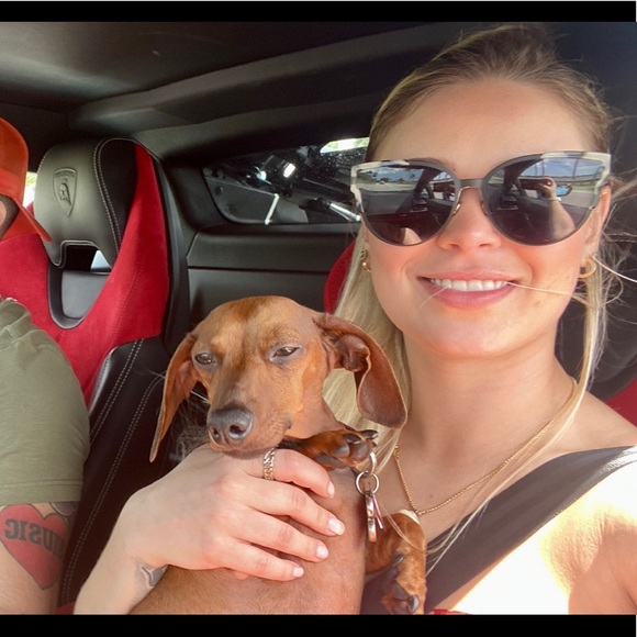 Profile Picture of Penelope Kernyaiszky (@lucky1penny) on Poshmark