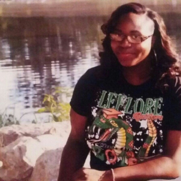 Profile Picture of Chelsea Clemons (@_chels1x) on Poshmark