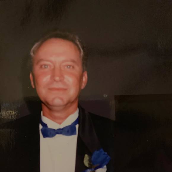 Profile Picture of Benjie Willsey (@benjiewillsey) on Poshmark