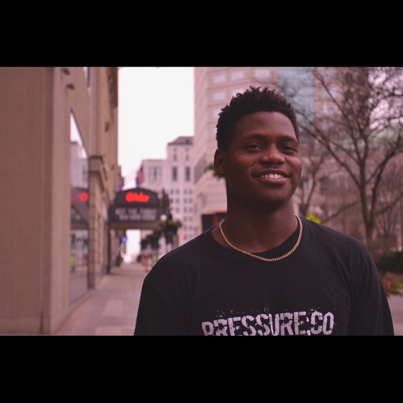 Profile Picture of Adjrain Settler (@adjrain7) on Poshmark