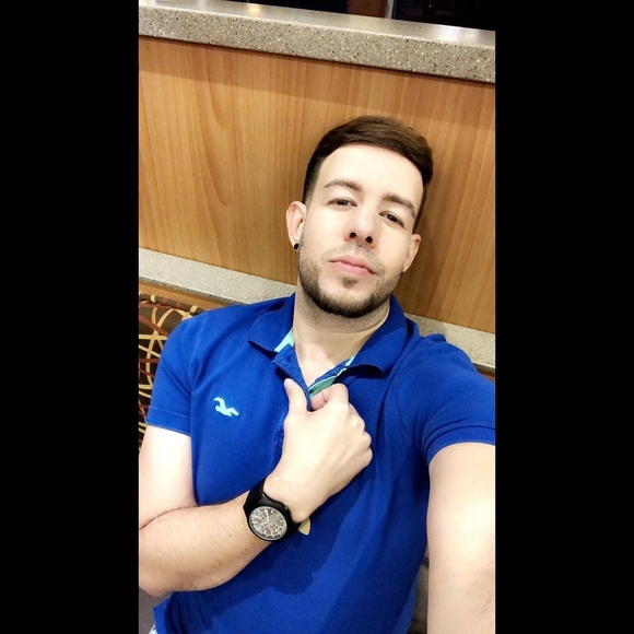 Profile Picture of Garddy Gard (@garddygard15) on Poshmark