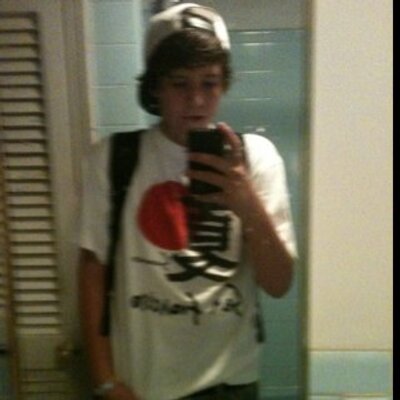 Profile Picture of devon gomes (@devongomes) on Twitter