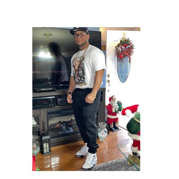 Profile Picture of Echavarria Orlando (@echavarriao) on Poshmark