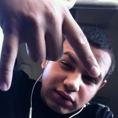 Profile Picture of Robert Irizarry (@robert_sotrill) on Twitter