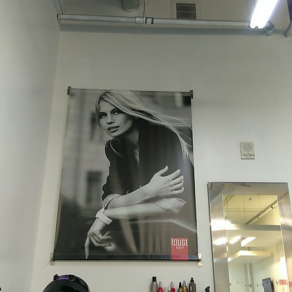 Profile Picture of Leo Rojas (@lroj4117) on Poshmark