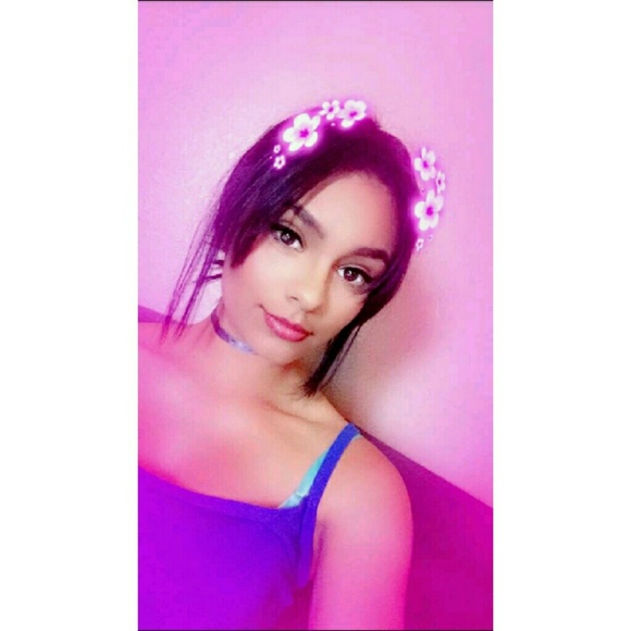 Profile Picture of Alexandra Quintino (@xoasv) on Poshmark