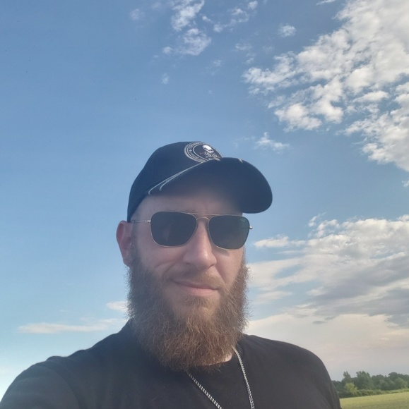 Profile Picture of Jesse Rice (@jesster614) on Poshmark