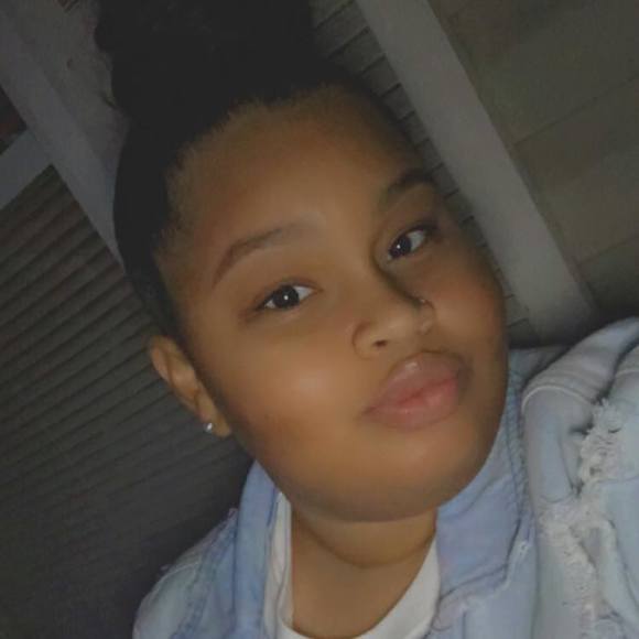 Jadaia Sheilds - Poshmark Profile Picture of Jadaia Sheilds (@jadaia) on Poshmark