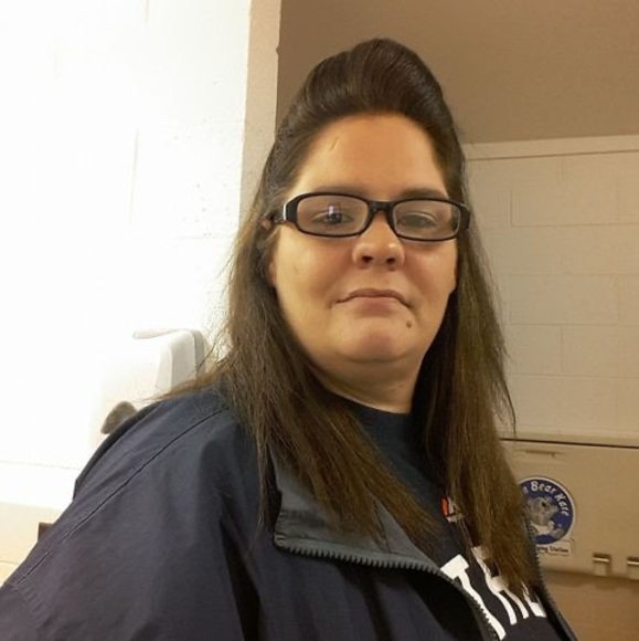 Profile Picture of Tracie Cadwallader (@tracie195480) on Poshmark