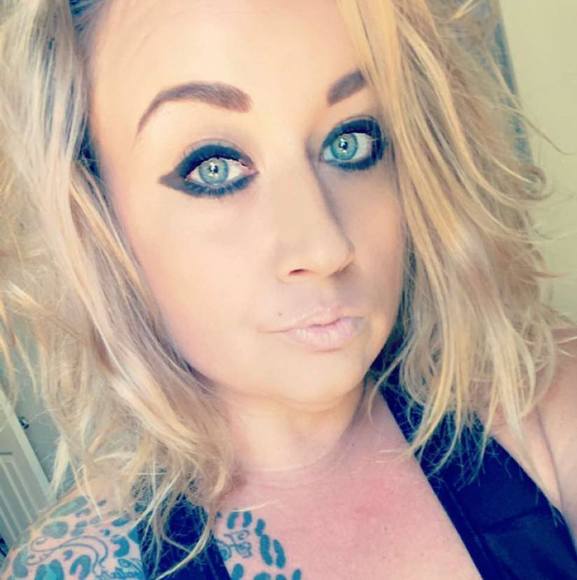 Profile Picture of Amy Kirby (@amy_kirby) on Poshmark