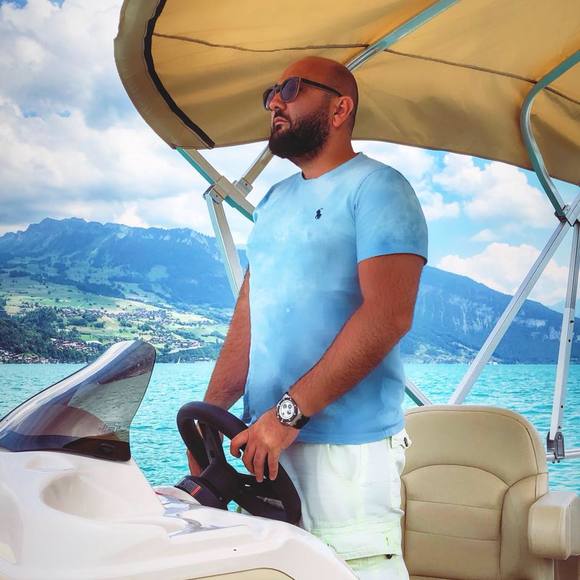 Profile Picture of Melih Dincer (@melihdincer) on Poshmark