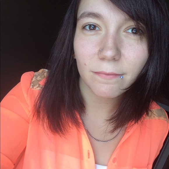 Profile Picture of Natasha Fancey (@natasha_fancey) on Poshmark