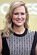 Profile Photo of Melissa Doyle - Wikipediaon Wikipedia