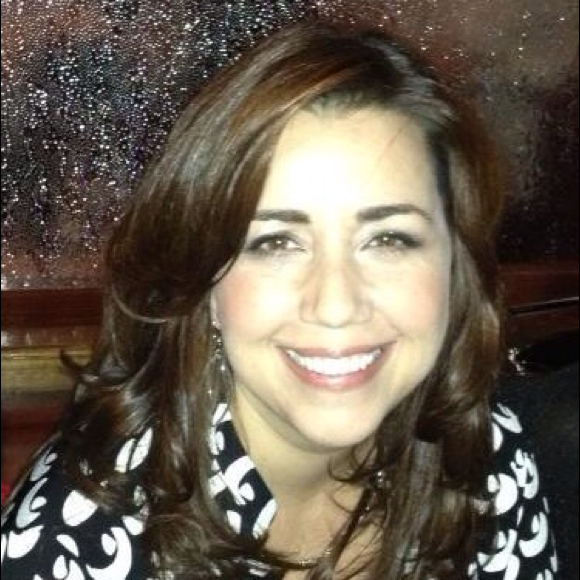 Profile Picture of Regina Sirios (@zrsirios) on Poshmark