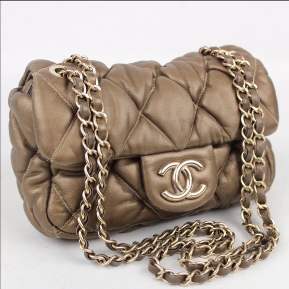 Profile Picture of Sonya Bray (@sonyabray) on Poshmark