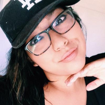 Profile Picture of Lauren Aguirre (@laurie_tayy) on Twitter