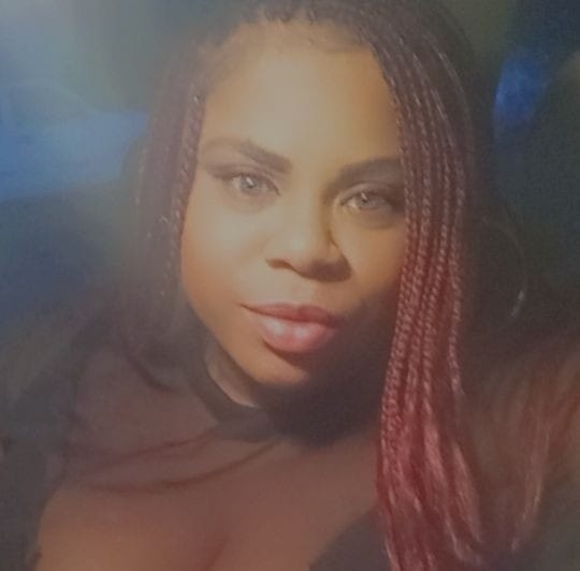 Profile Picture of Sparkle Smith (@slsmith8786) on Poshmark