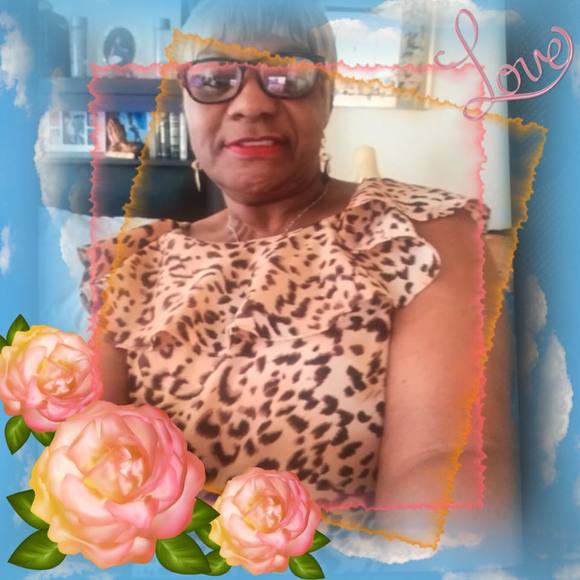 Profile Picture of Margaret Riggins (@favoriategurlz) on Poshmark