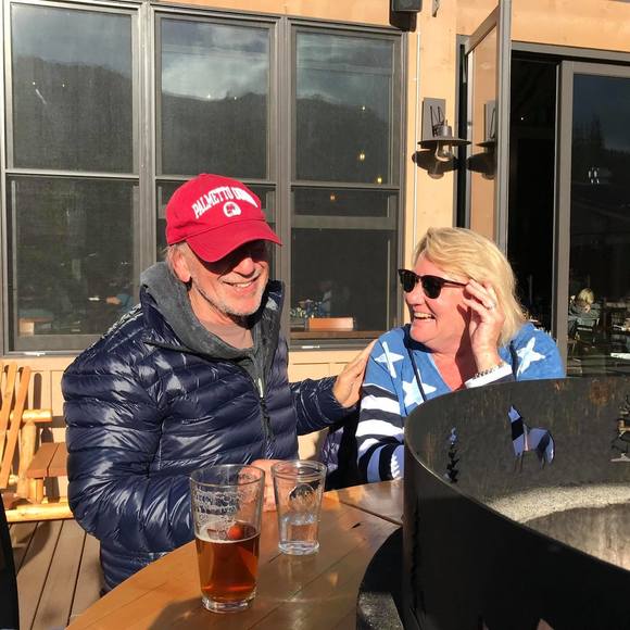 Profile Picture of Cindy Tolmich (@lakeparrothead) on Poshmark