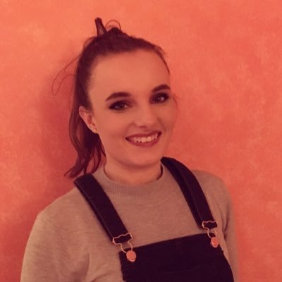 Profile Picture of Chloë Warren (@chloewarren95) on Twitter