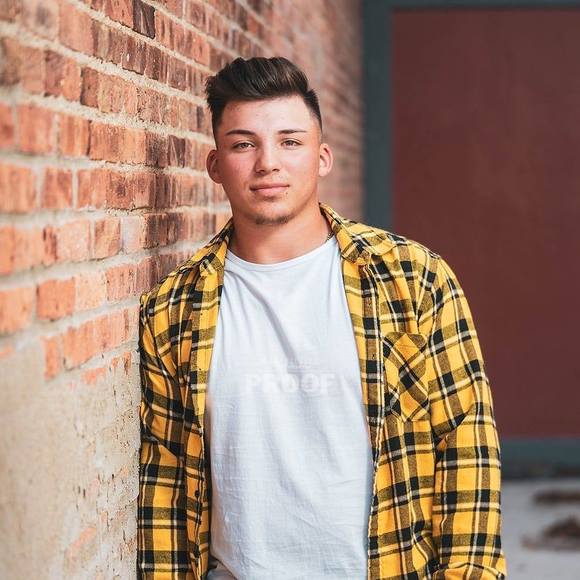 Profile Picture of Alex Hopfinger (@hoppy_31) on Poshmark