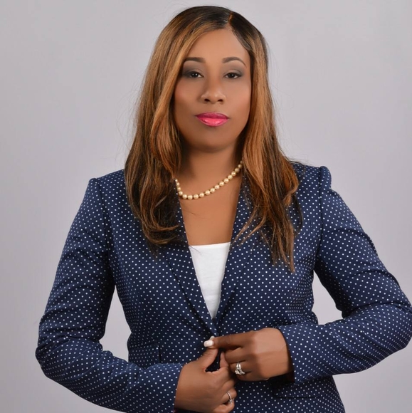 Profile Picture of Annetta Woolfolk (@jacksonajck) on Poshmark