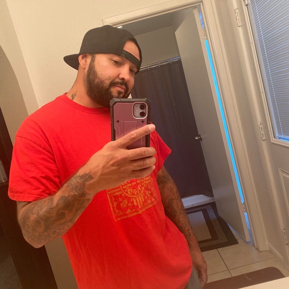 Profile Picture of Jerome Romero (@jeromeromero) on Poshmark