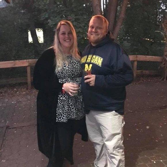 Sarah Pesonen - Poshmark Profile Picture of Sarah Pesonen (@spesonen) on Poshmark