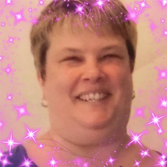 Profile Picture of Kim Calvert (@kim743) on Poshmark