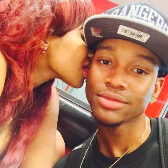 Profile Picture of Gary Boazman (@junior_dunkin) on Poshmark