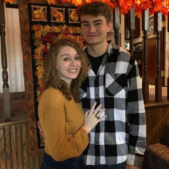 Profile Picture of Joey Becker (@becker1322) on Poshmark