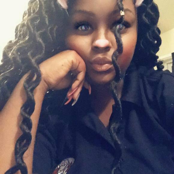 Cheyenne Sims - Poshmark Profile Picture of Cheyenne Sims (@csims223) on Poshmark