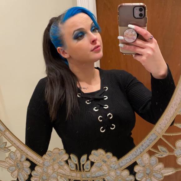 Profile Picture of Gabby Yurkow (@gabbyy322) on Poshmark