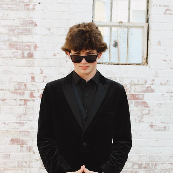 Profile Picture of Joe Corbett (@jcorbett727) on Poshmark