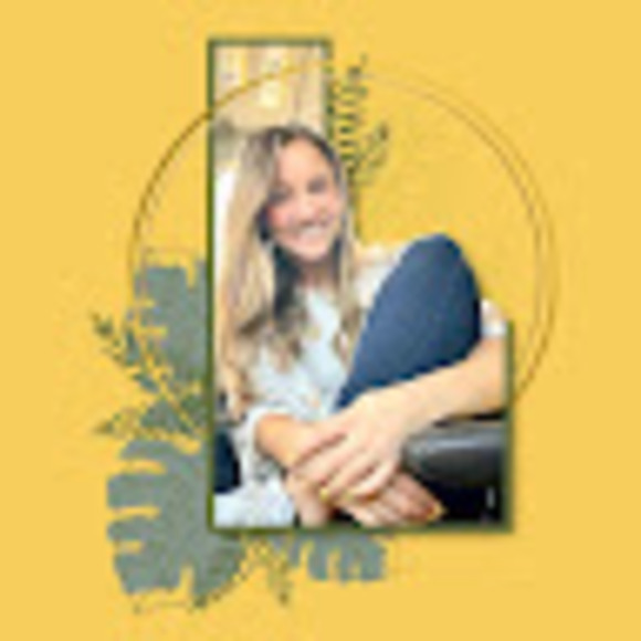 Profile Picture of Laurel Hoseth (@lhoseth) on Poshmark