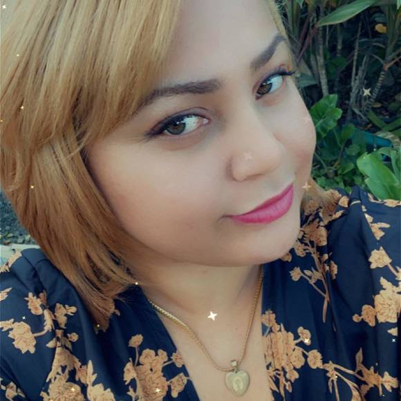 Profile Picture of Jensy Mordan (@noeliamordan) on Poshmark