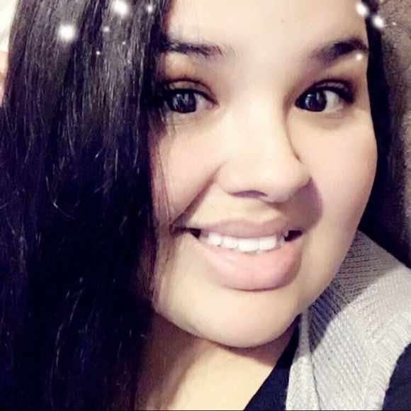 Profile Picture of Clarissa Padilla (@marie1359116) on Poshmark