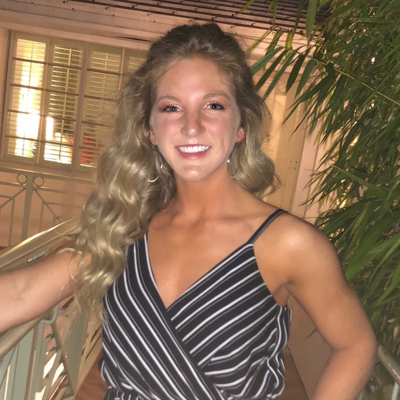 Profile Picture of Nicole Pierstorff (@npierstorff) on Poshmark