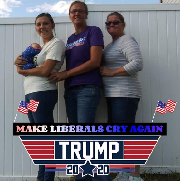 Profile Picture of Amanda Robison (@amanda83robison) on Poshmark