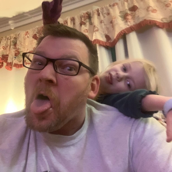 Profile Picture of Stephen Kerestes (@kerestess26) on Poshmark