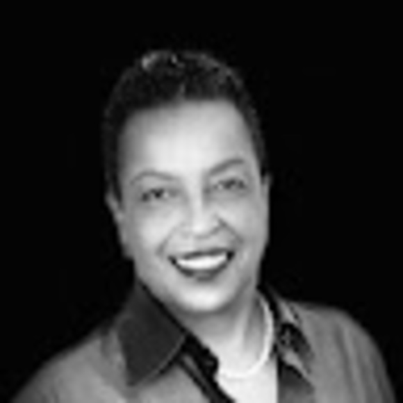 Profile Picture of Lisa Grant (@lisagrant267) on Poshmark