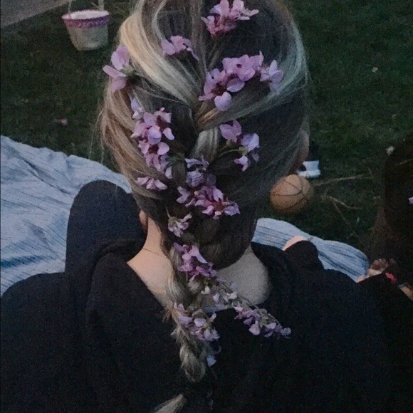 Haley Nofziger - Poshmark Profile Picture of Haley Nofziger (@haleynofziger) on Poshmark