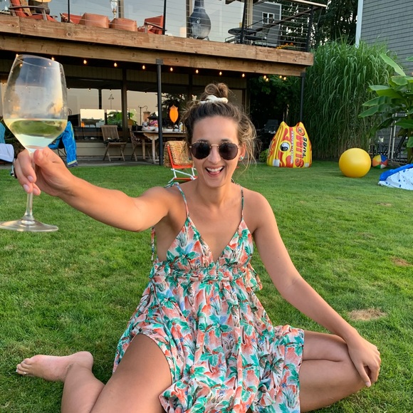 Meredith Whitlock - Poshmark Profile Picture of Meredith Whitlock (@meredithnw14) on Poshmark