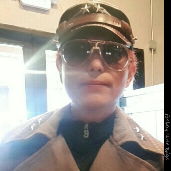 Profile Picture of Calvin Han (@twostar) on Poshmark