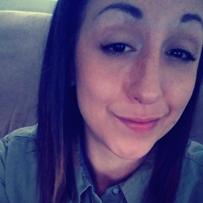 Profile Picture of Nikki Kimball (@NicholeRoseKimb) on Twitter